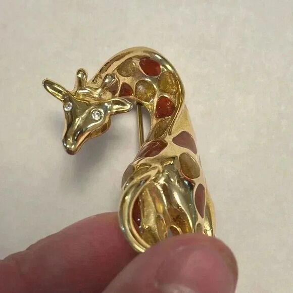 Vintage Enamel Gold Tone Giraffe Brooch - Picture 5 of 6